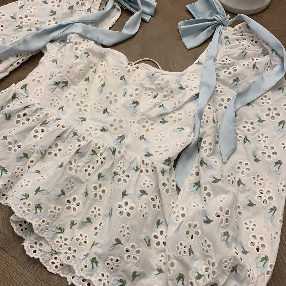 For love and lemons eyelit  top small and X-Large - Picture 8 of 12